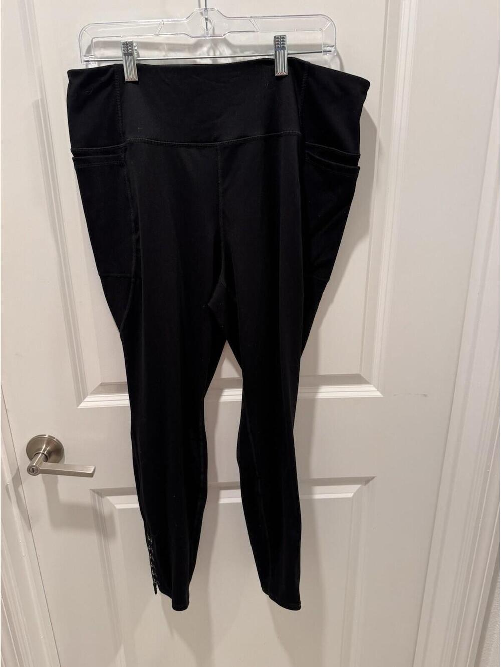 Torrid Active Size 2X Leggings Black Hook & Eye Ankle Accents